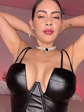 Snapshot of samanta_94 chatting on May 5, 7:11 pm samanta 94 online show from May 5, 7:11 pm