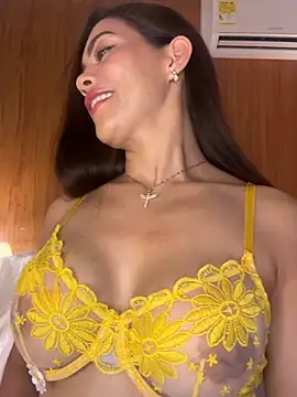 Snapshot of samanta_94 chatting on June 9, 9:04 pm samanta 94 online show from June 9, 9:04 pm
