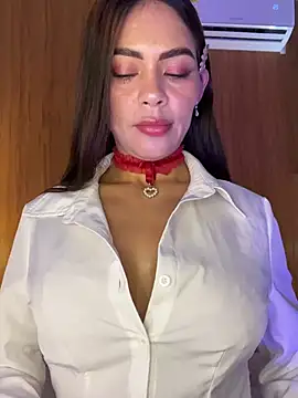 Snapshot of samanta_94 chatting on June 15, 9:06 pm samanta 94 online show from June 15, 9:06 pm