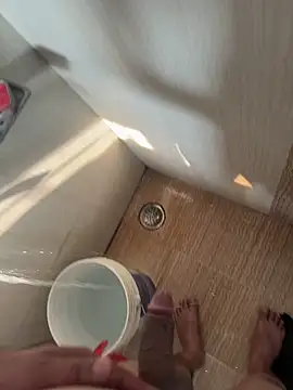 youngboywithcurvymilf online show from March 8, 3:43 am