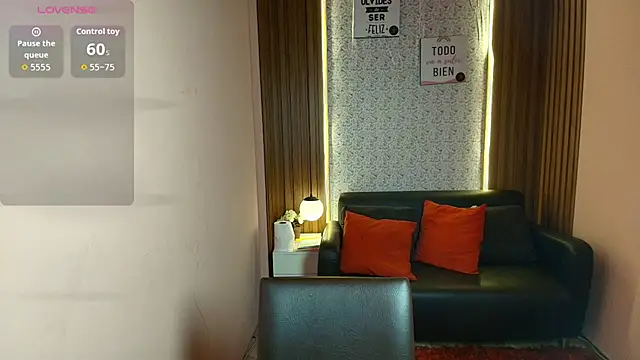 MoriahStorm online show from July 3, 12:55 pm