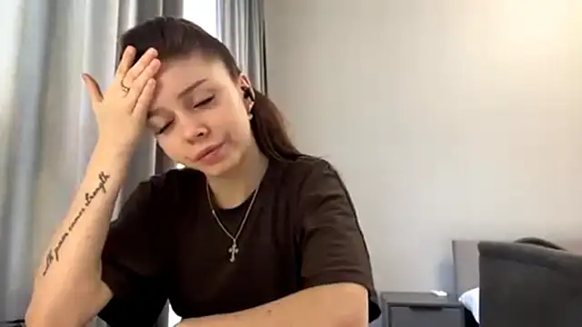 adelecloud online show from March 7, 8:44 am