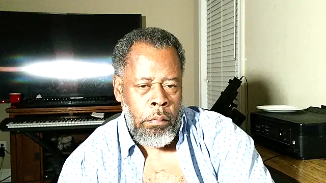 Cleozevo1961 online show from August 2, 9:08 am