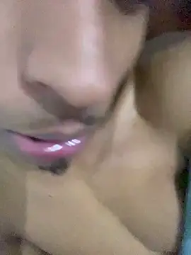 Snapshot of RUANDOTADO23 chatting on May 24, 10:15 pm RUANDOTADO23 online show from May 24, 10:15 pm