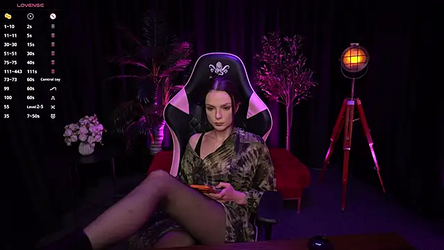 Wild Alice me online show from April 28, 3:17 pm
