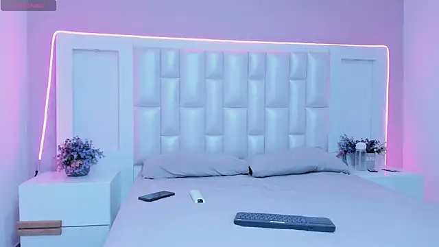 Liia Collins online show from March 10, 6:57 pm