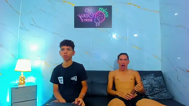 Spicy guys online show from March 3, 1:06 pm