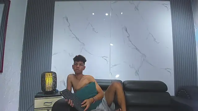 Spicy guys online show from April 27, 1:09 pm