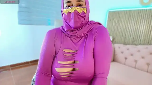 Nadia Privee online show from February 20, 5:13 pm