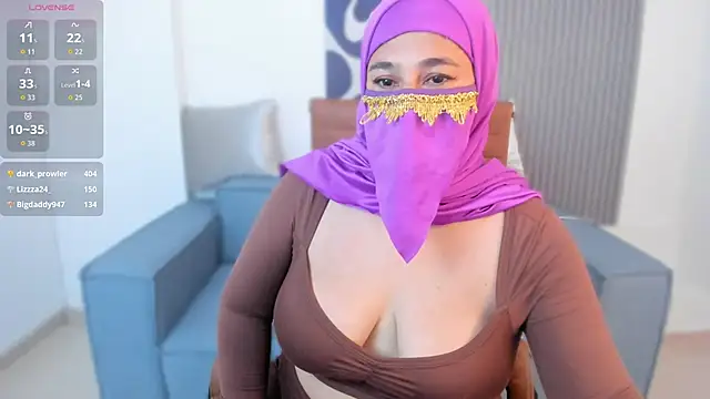 Nadia Privee online show from March 12, 6:03 pm