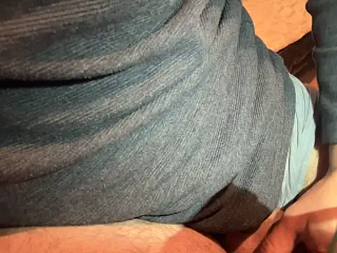 ozzyylove online show from March 30, 6:20 pm