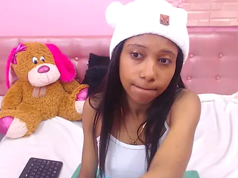 Snapshot of cutedoll4u chatting on March 6, 2:02 pm cutedoll4u online show from March 6, 2:02 pm