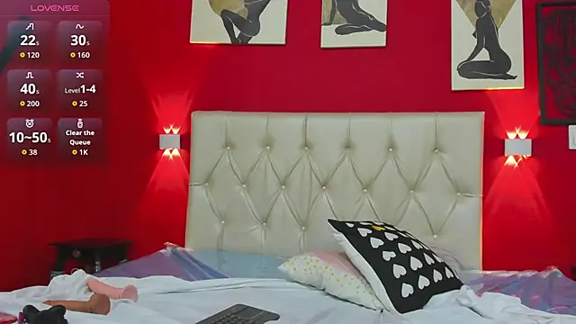 SweerLuna online show from April 30, 2:01 pm