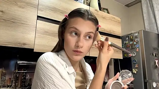 SwappingFate online show from February 18, 1:40 pm