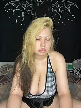 Snapshot of mona_siren_ chatting on July 23, 7:06 am mona siren online show from July 23, 7:06 am