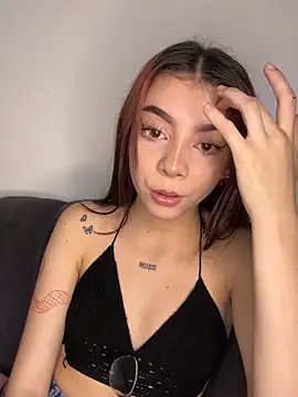 MelLove  online show from March 10, 9:09 pm