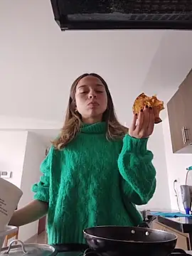 LuuluBerry online show from March 14, 3:50 pm