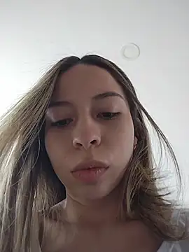 LuuluBerry online show from March 15, 4:24 pm