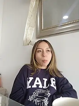 LuuluBerry online show from March 16, 4:00 pm