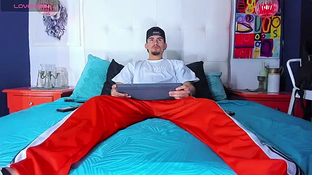 SharonTygaX online show from March 9, 9:08 pm