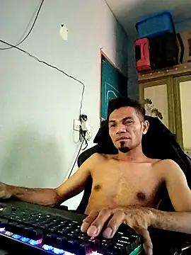 UcEng Lab online show from March 20, 7:24 am