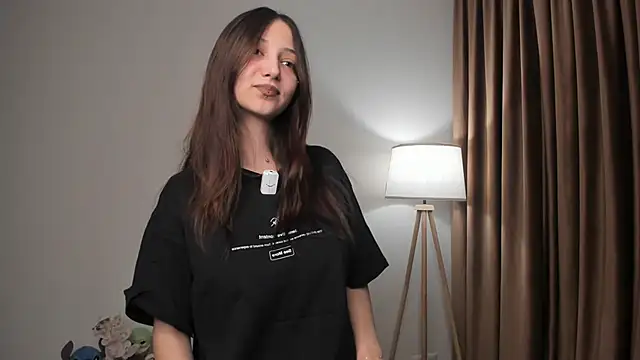 littleevilon online show from March 26, 7:41 pm