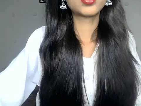 SIKSHA SINGH online show from April 26, 7:00 pm