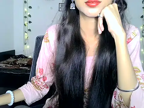 SIKSHA SINGH online show from July 21, 7:16 pm