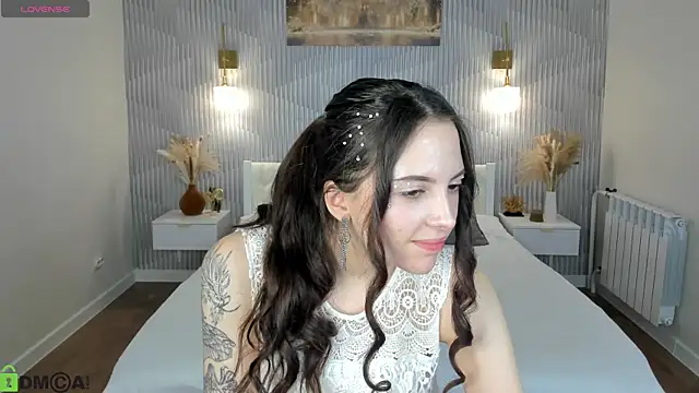 elise robbie online show from March 8, 2:04 am