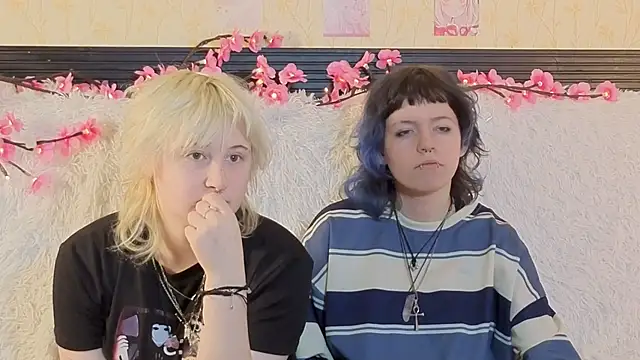 May leaf online show from March 12, 3:56 am