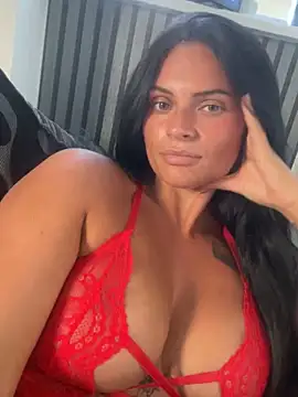 Snapshot of Destinylovex chatting on May 31, 6:09 pm Destinylovex online show from May 31, 6:09 pm