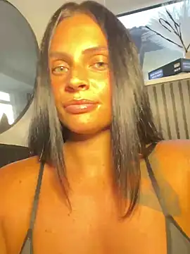 Snapshot of Destinylovex chatting on June 2, 8:00 pm Destinylovex online show from June 2, 8:00 pm