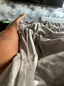 Snapshot of Destinylovex chatting on July 5, 5:47 am Destinylovex online show from July 5, 5:47 am