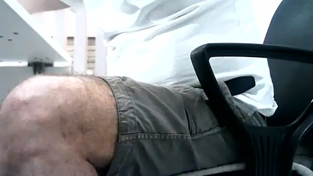 Snapshot of gitano697 chatting on July 10, 8:50 am gitano697 online show from July 10, 8:50 am
