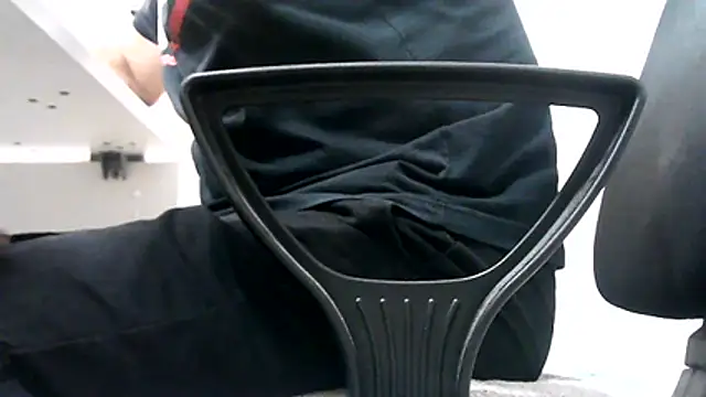 Snapshot of gitano697 chatting on July 17, 8:32 am gitano697 online show from July 17, 8:32 am