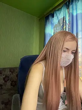 Snapshot of SophieBlackwood chatting on April 16, 8:37 am SophieBlackwood online show from April 16, 8:37 am