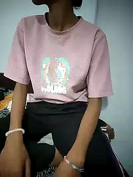 Snapshot of Ms-Pookie chatting on June 12, 5:28 am Ms-Pookie online show from June 12, 5:28 am
