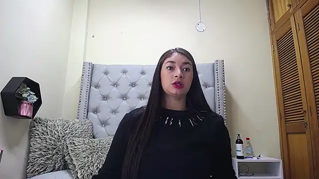 skarlett  36 online show from March 16, 1:59 pm