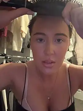 PinkVelvetx online show from March 4, 7:31 pm