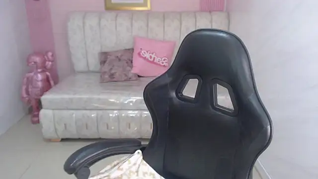 sharyth19 s online show from April 26, 12:58 pm