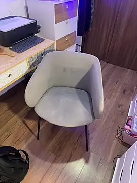 annieford  online show from March 3, 12:28 am