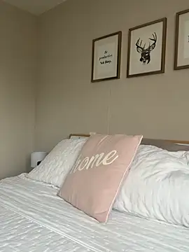 annieford  online show from March 12, 1:39 pm