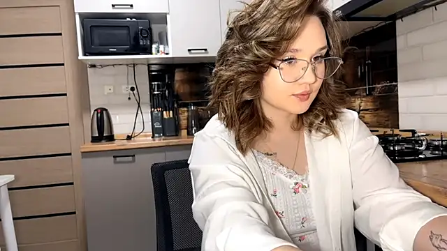 AinaSmith online show from March 12, 12:22 pm