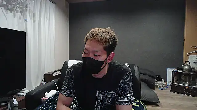 Snapshot of ryuaaaaa chatting on April 4, 5:10 pm ryuaaaaa online show from April 4, 5:10 pm
