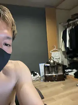 Snapshot of ryuaaaaa chatting on April 8, 5:24 pm ryuaaaaa online show from April 8, 5:24 pm