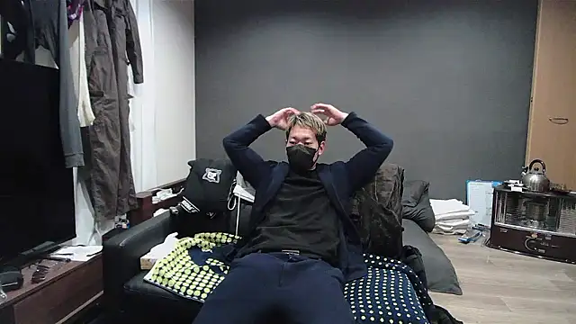 Snapshot of ryuaaaaa chatting on April 22, 4:30 pm ryuaaaaa online show from April 22, 4:30 pm