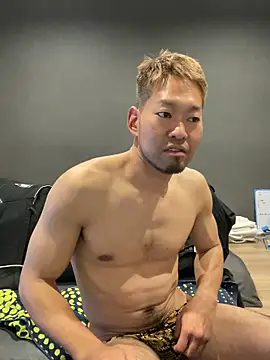 Snapshot of ryuaaaaa chatting on April 29, 5:30 pm ryuaaaaa online show from April 29, 5:30 pm