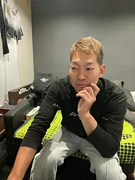 Snapshot of ryuaaaaa chatting on May 6, 4:12 pm ryuaaaaa online show from May 6, 4:12 pm