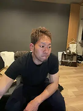 Snapshot of ryuaaaaa chatting on May 20, 5:19 pm ryuaaaaa online show from May 20, 5:19 pm