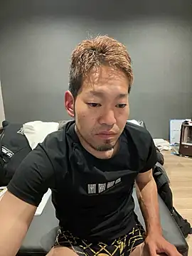 Snapshot of ryuaaaaa chatting on May 21, 3:52 pm ryuaaaaa online show from May 21, 3:52 pm